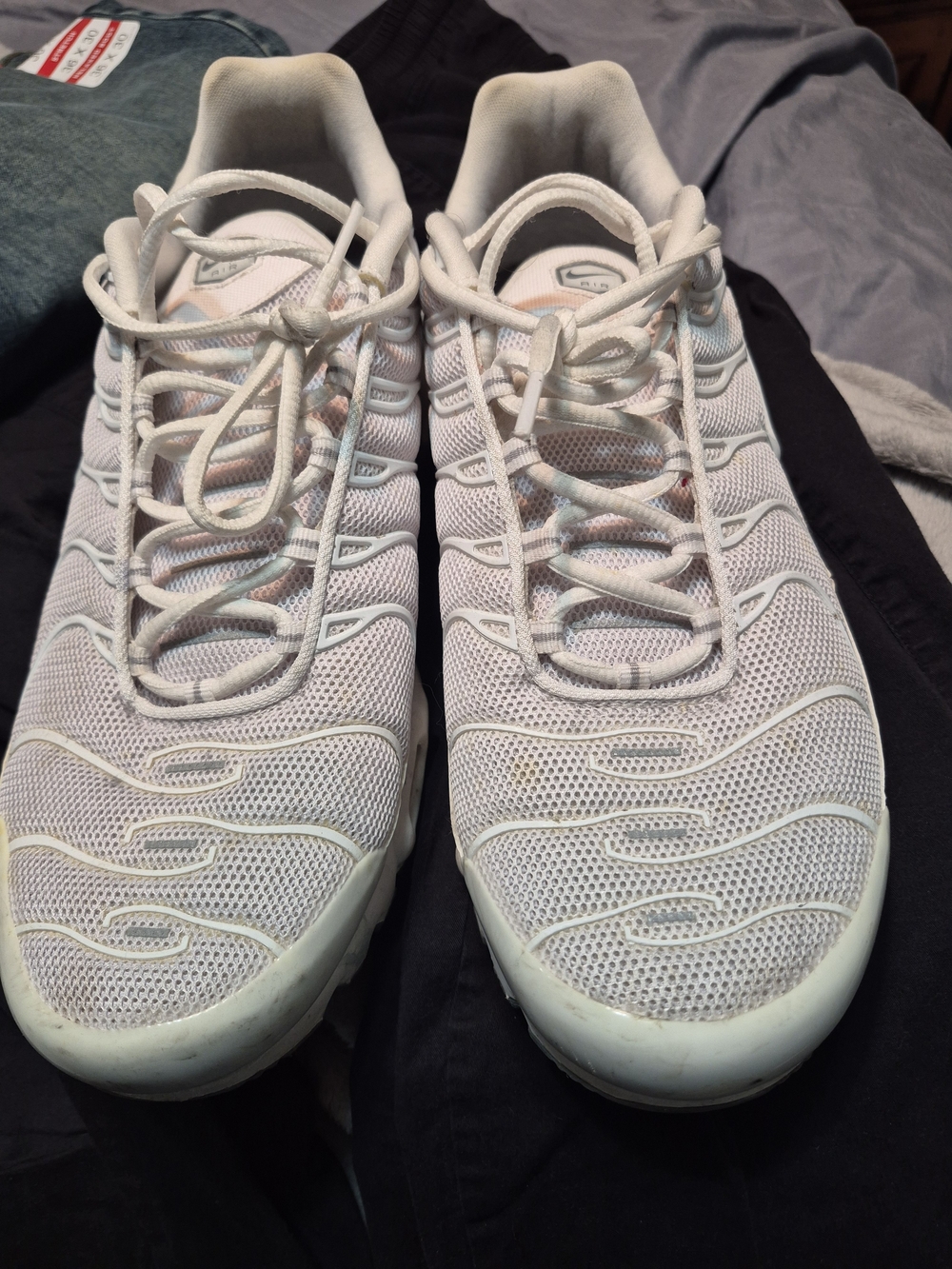 Nike Men's White Mesh Athletic Sneakers